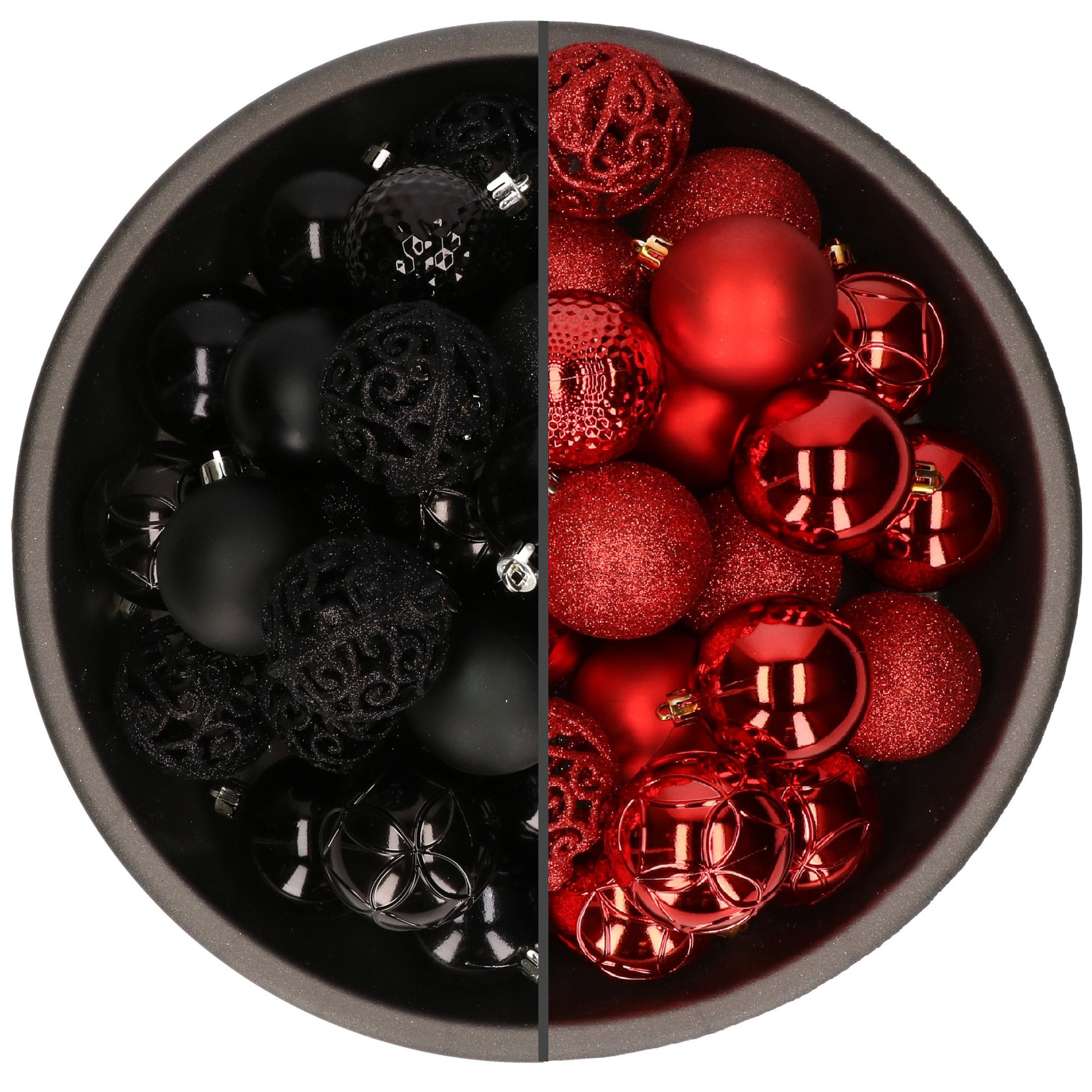 74x stuks kunststof kerstballen mix rood en zwart 6 cm