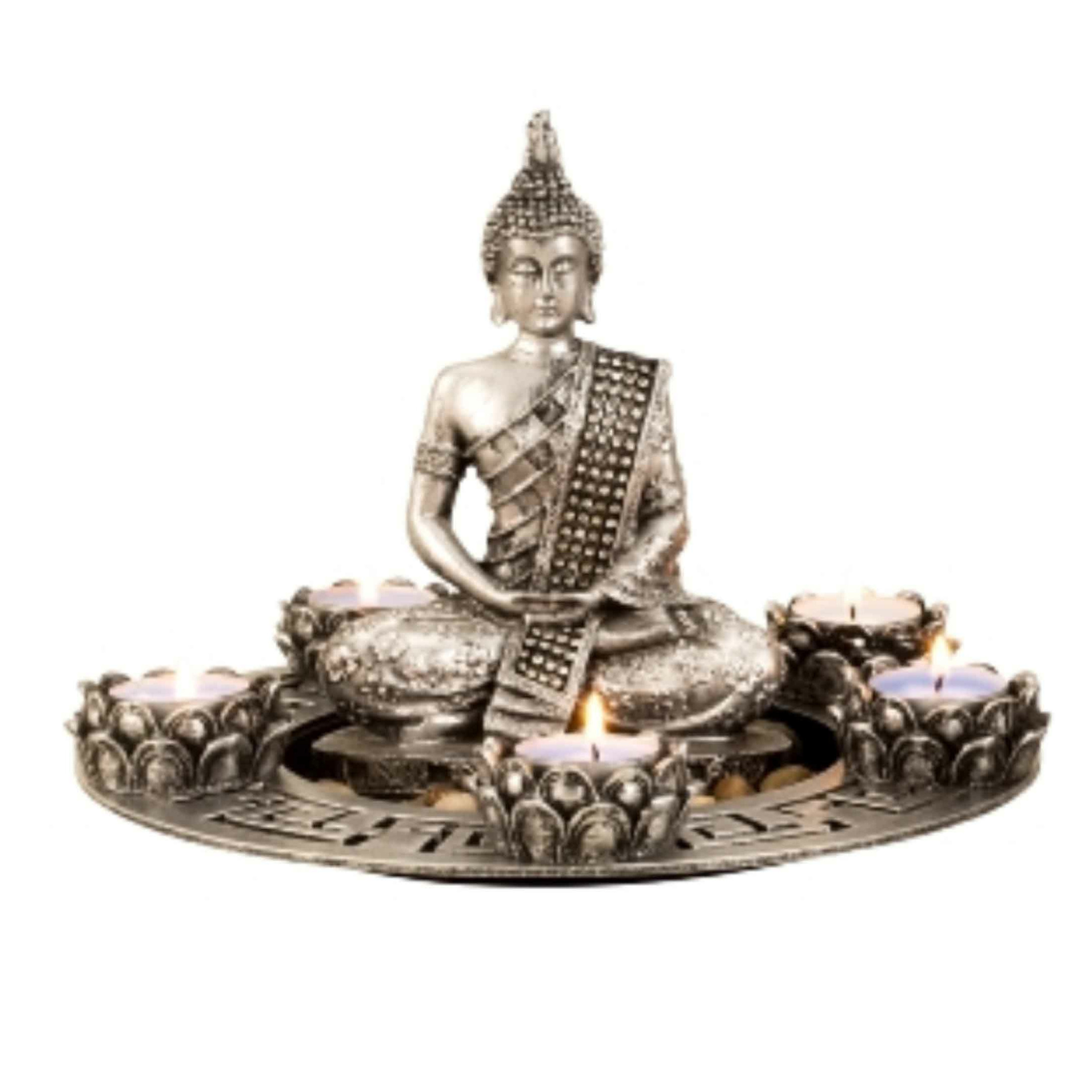 Boeddha beeldje met 5 kaarshouders op schaal - kunststeen - zilver - 27 x 20 cm - deco artikel -