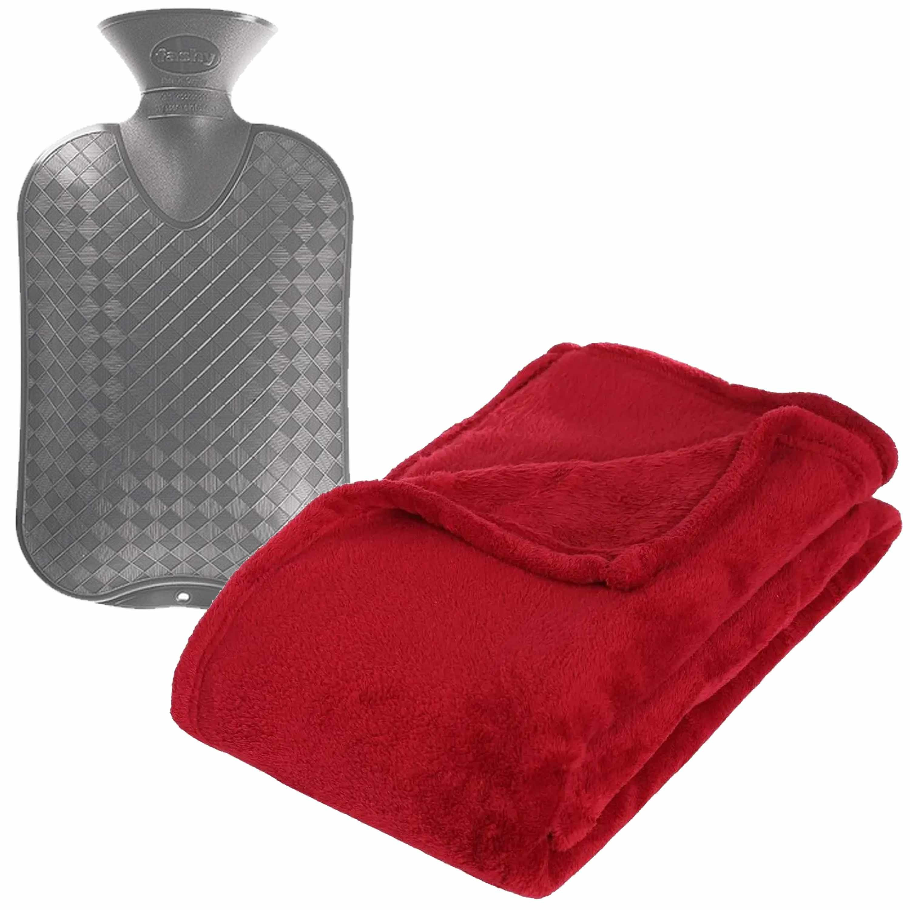 Fleece deken-plaid rood 125 x 150 cm en een warmwater kruik 2 liter