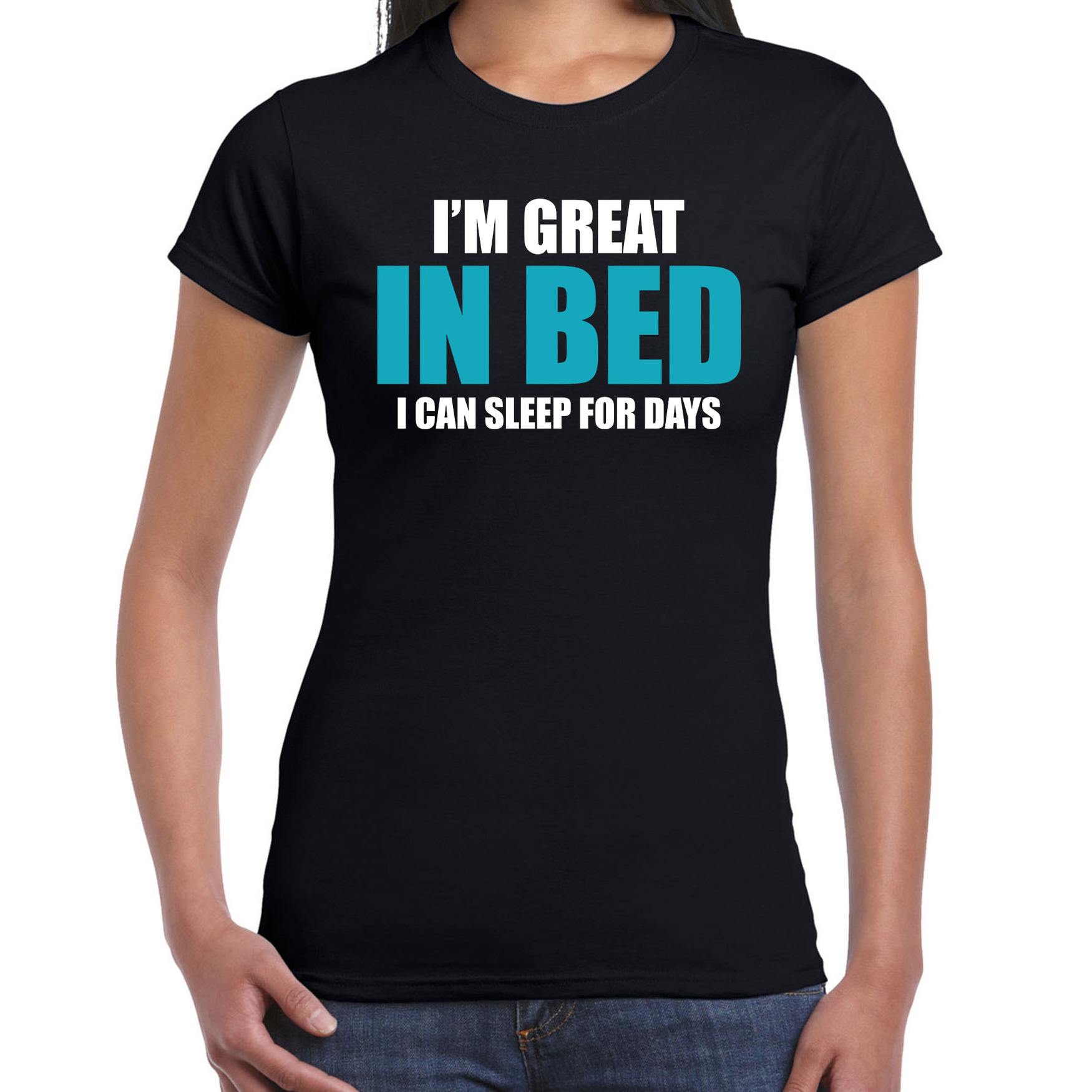 Great in bed / Geweldig in bed fun tekst pyjama shirt zwart dames - Grappig slaapshirt / kleding XS -