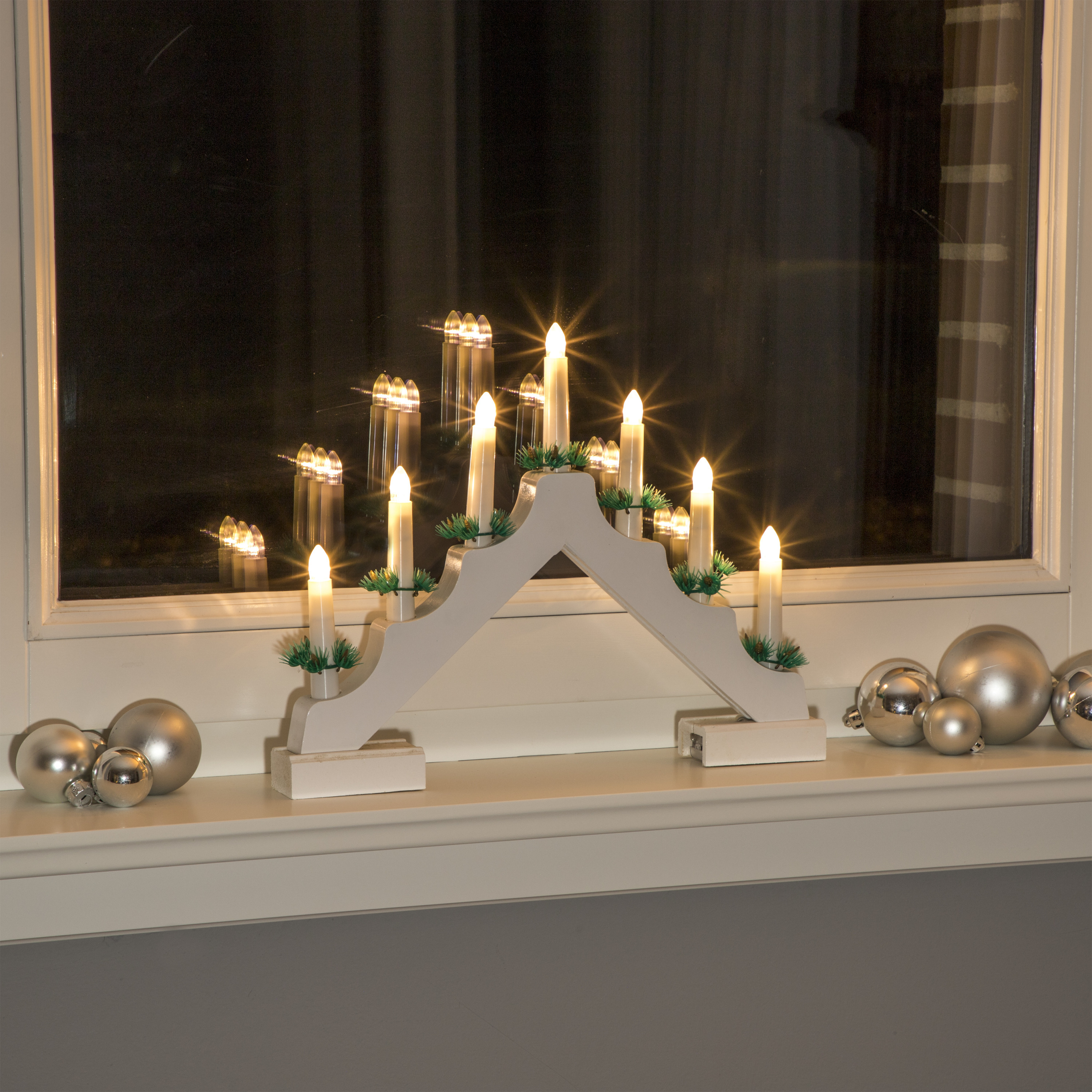Set van 2x stuks kaarsenbruggen wit met LED verlichting warm wit 7 lampjes 42 cm