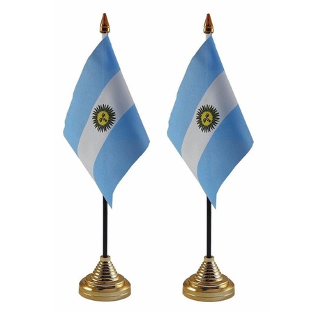 2x stuks Argentinie tafelvlaggetjes 10 x 15 cm met standaard