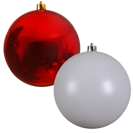 2x stuks grote kerstballen van 20 cm glans van kunststof wit en rood