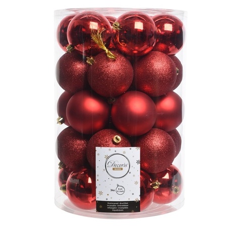 34x stuks kunststof kerstballen 8 cm inclusief kralenslinger rood