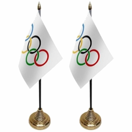 4x stuks olympische Spelen tafelvlaggetjes 10 x 15 cm met standaard