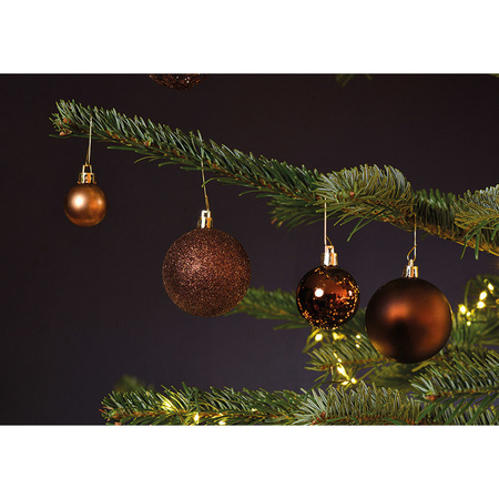 50x stuks kunststof kerstballen bruin 3, 4 en 6 cm