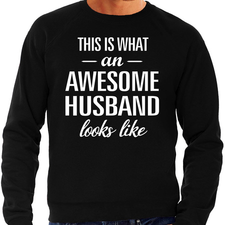 Awesome husband / echtgenoot cadeau sweater zwart heren