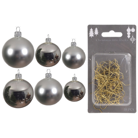 Groot pakket glazen kerstballen 50x zilver glans/mat 4-6-8 cm incl haakjes