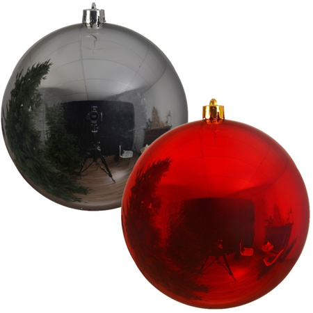 Kerstversieringen set van 6x grote kunststof kerstballen rood en zilver 14 cm glans