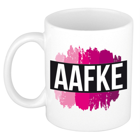 Naam cadeau mok / beker Aafke  met roze verfstrepen 300 ml