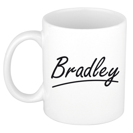 Naam cadeau mok / beker Bradley met sierlijke letters 300 ml