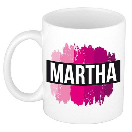 Naam cadeau mok / beker Martha  met roze verfstrepen 300 ml